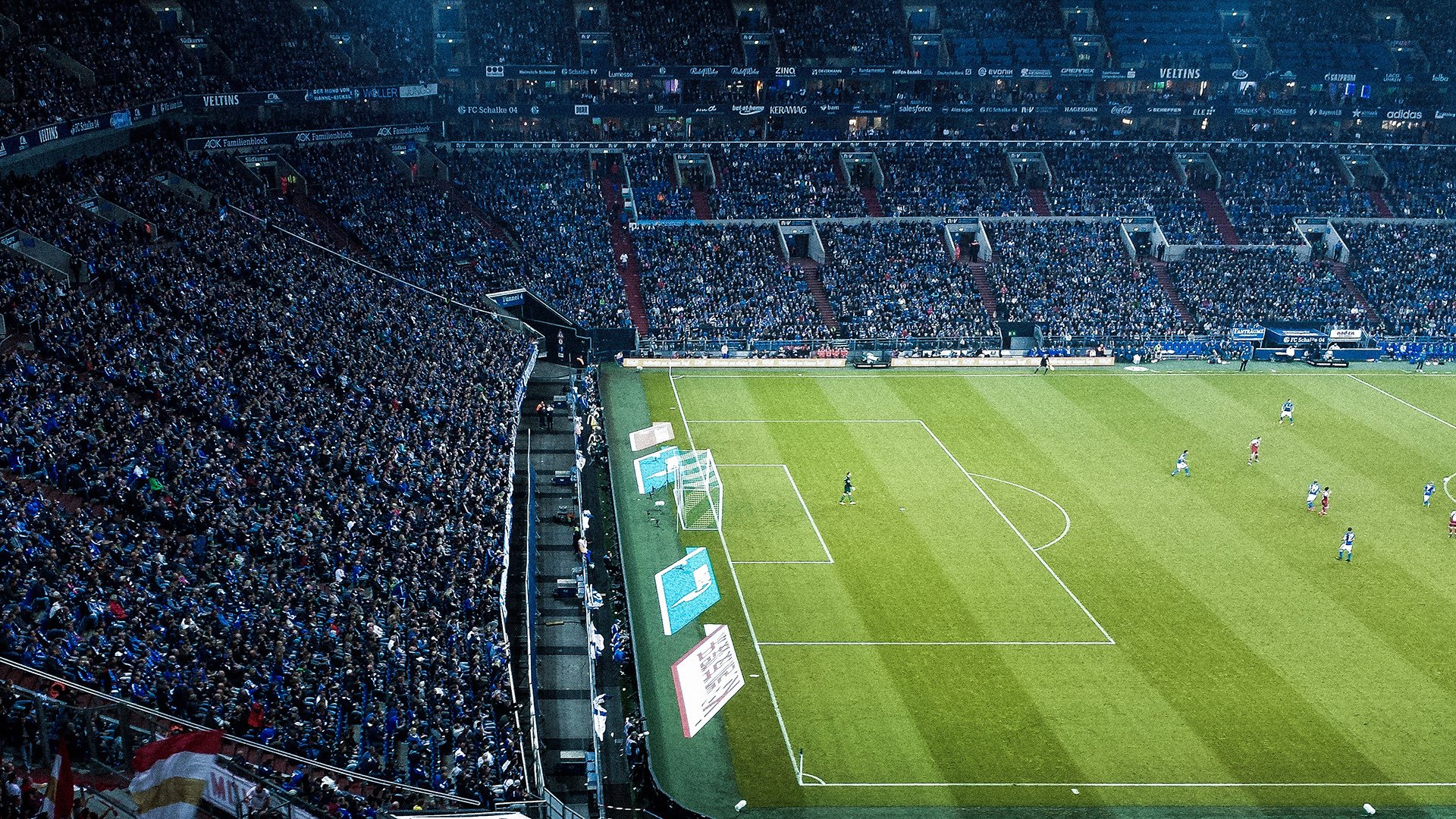 开云体育世界杯-欧冠淘汰赛之夜，范弗利特，从范乔丹到范弗利特大帝的加冕礼